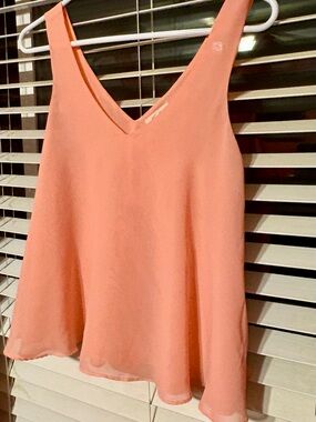 Women’s V-Neck Sleeveless Peach Tank Top